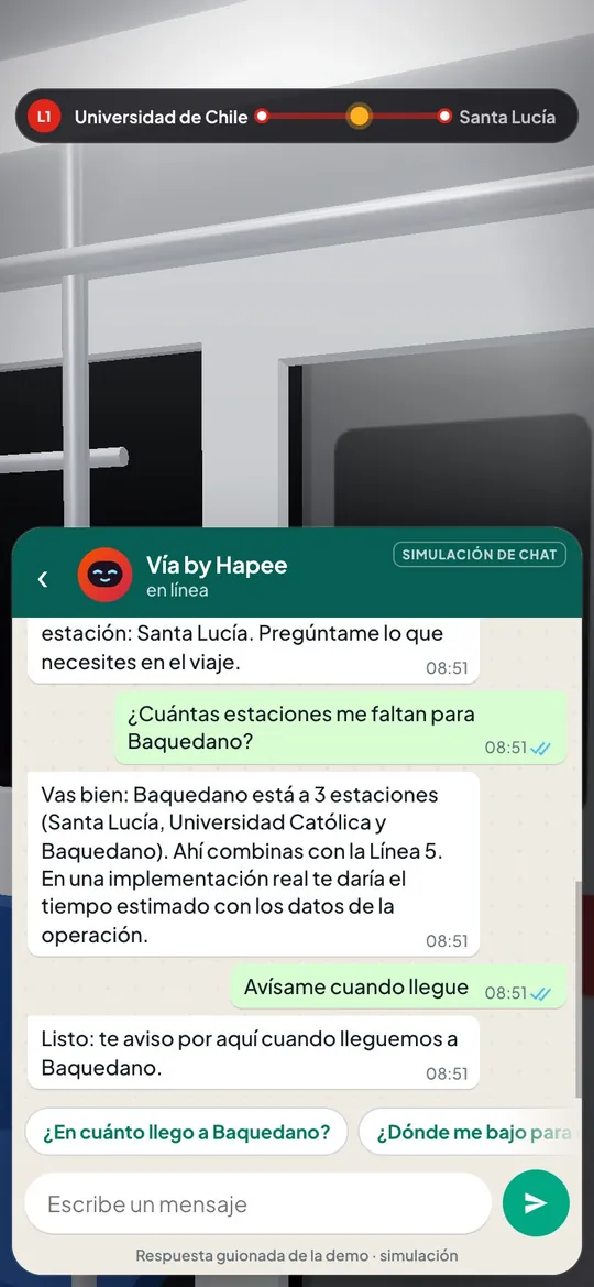 Chat de Vía arriba del tren: responde que Baquedano está a 3 estaciones y que avisará por ahí antes de llegar.